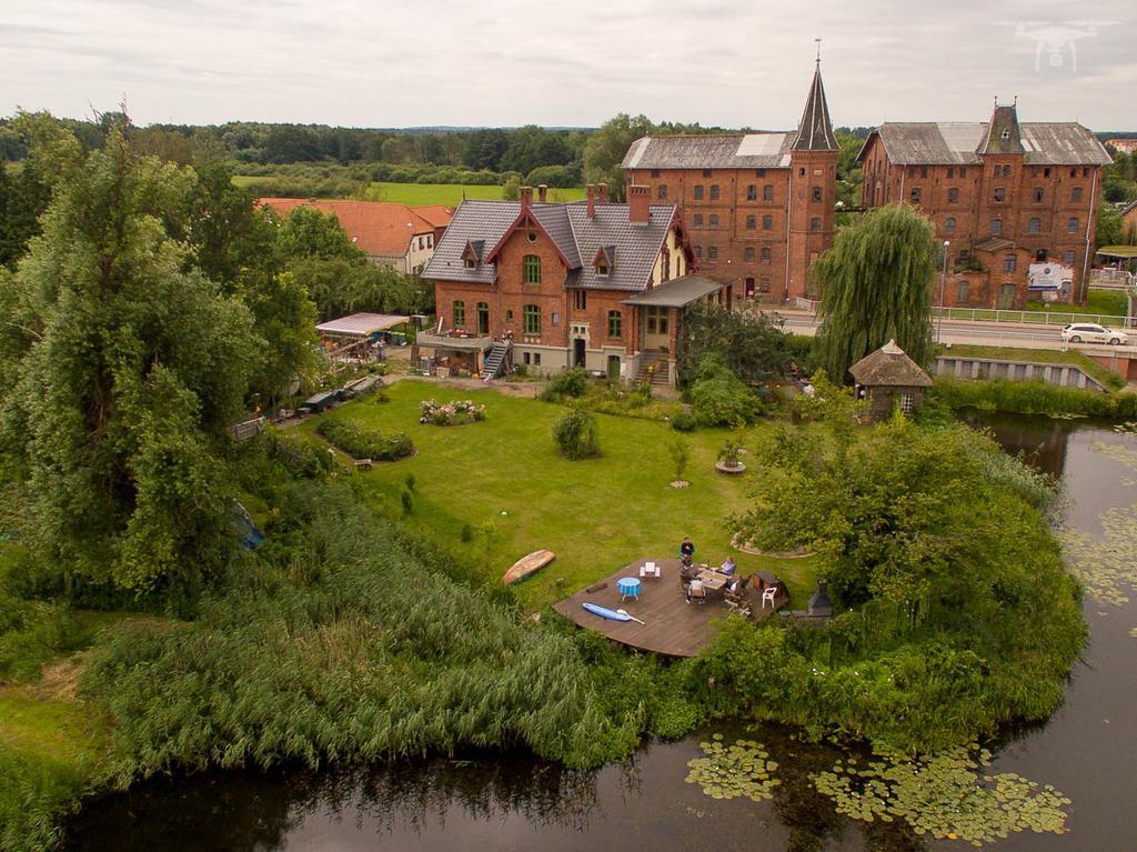 B&B Muehlenvilla Am Buetzower Hafen エクステリア 写真